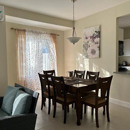 Seamist Villa @Oceanpointe Lucea Comfy 2Br W/Pool Gym & Parking Buitenkant foto