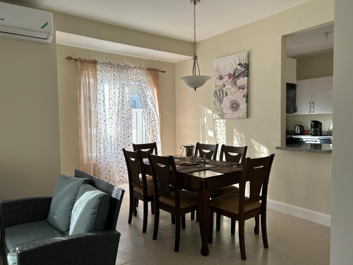 Seamist Villa @Oceanpointe Lucea Comfy 2Br W/Pool Gym & Parking Buitenkant foto