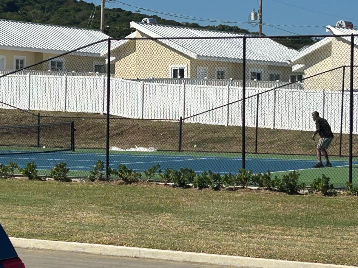 Seamist Villa @Oceanpointe Lucea Comfy 2Br W/Pool Gym & Parking Buitenkant foto